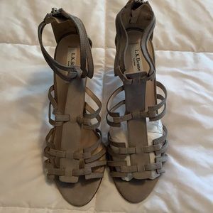 L.K. Bennett London Elm Mist Grey Suede Strappy Sandal Heels 38.5. 8.5